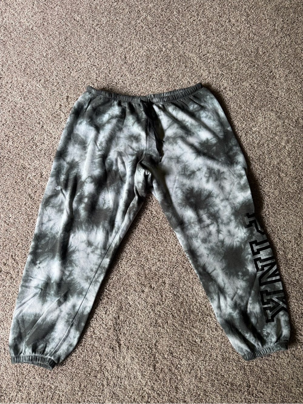 PINK Victoria’s Secret Women’s Tie-Dye Sweatpant